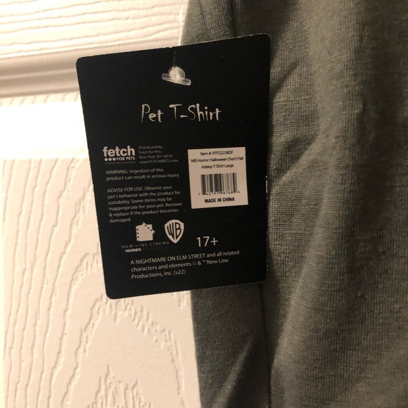 FREDDIE KRUEGER GRAPHIC DOG TEE SIZE LARGE GET IN TIME FOR HALLOWEEN!! - Picture 4 of 4